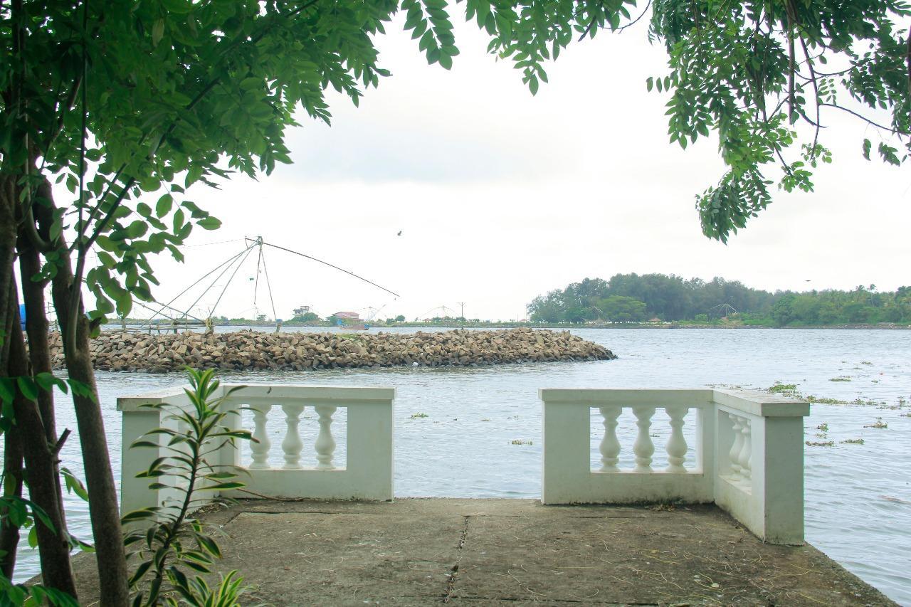 Muziris Harbour View Hotell Kochi Exteriör bild
